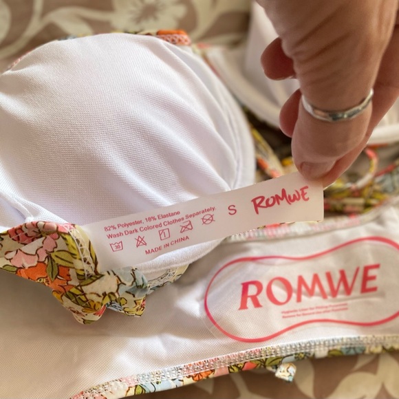 🆕 ROMWE flowers bikini - Picture 4 of 4